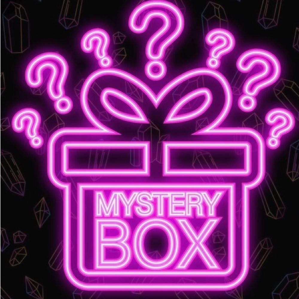 🎆💕🎉• Mystery Box•🎉💕🎆